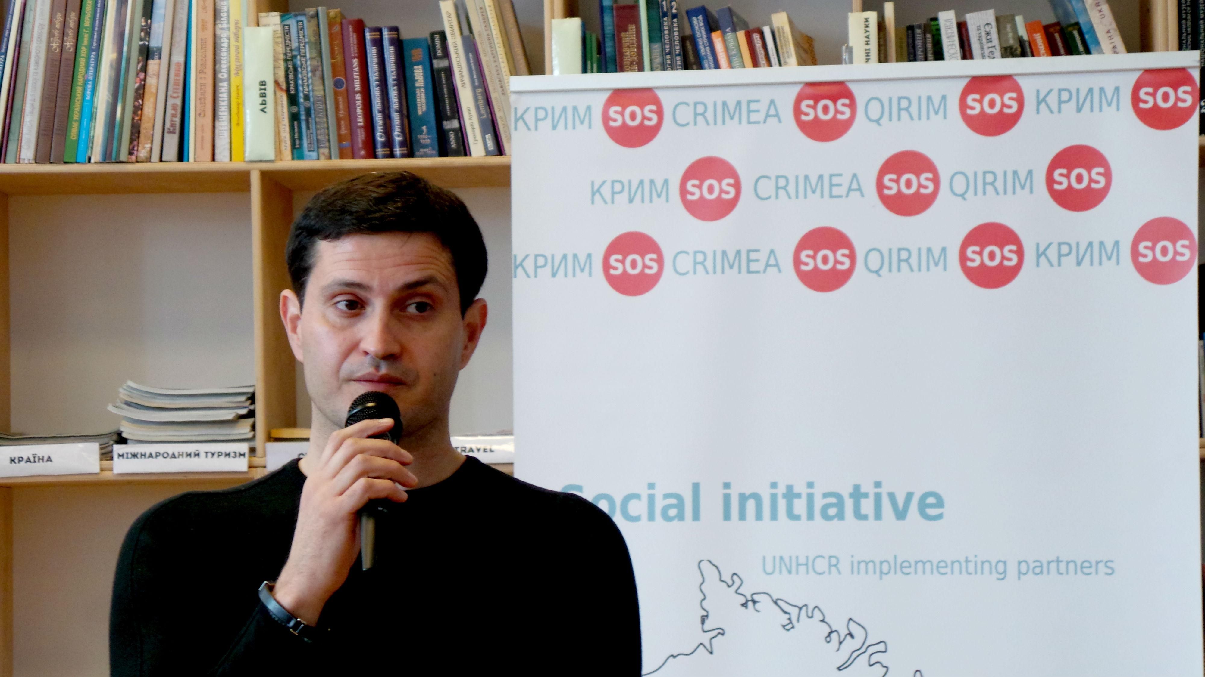 Кримський татарин зніматиме кіно про "кіборгів" Кримський татарин зніматиме кіно про "кіборгів"