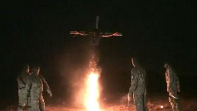 Мы воины, а не каты — "Азов" назвал провокацией сожжение сепаратиста Мы воины, а не каты — "Азов" назвал провокацией сожжение сепаратиста