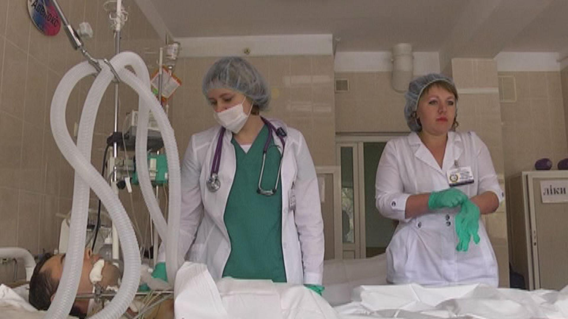 Журналисты показали один день из жизни тех, кто спасает бойцов АТО