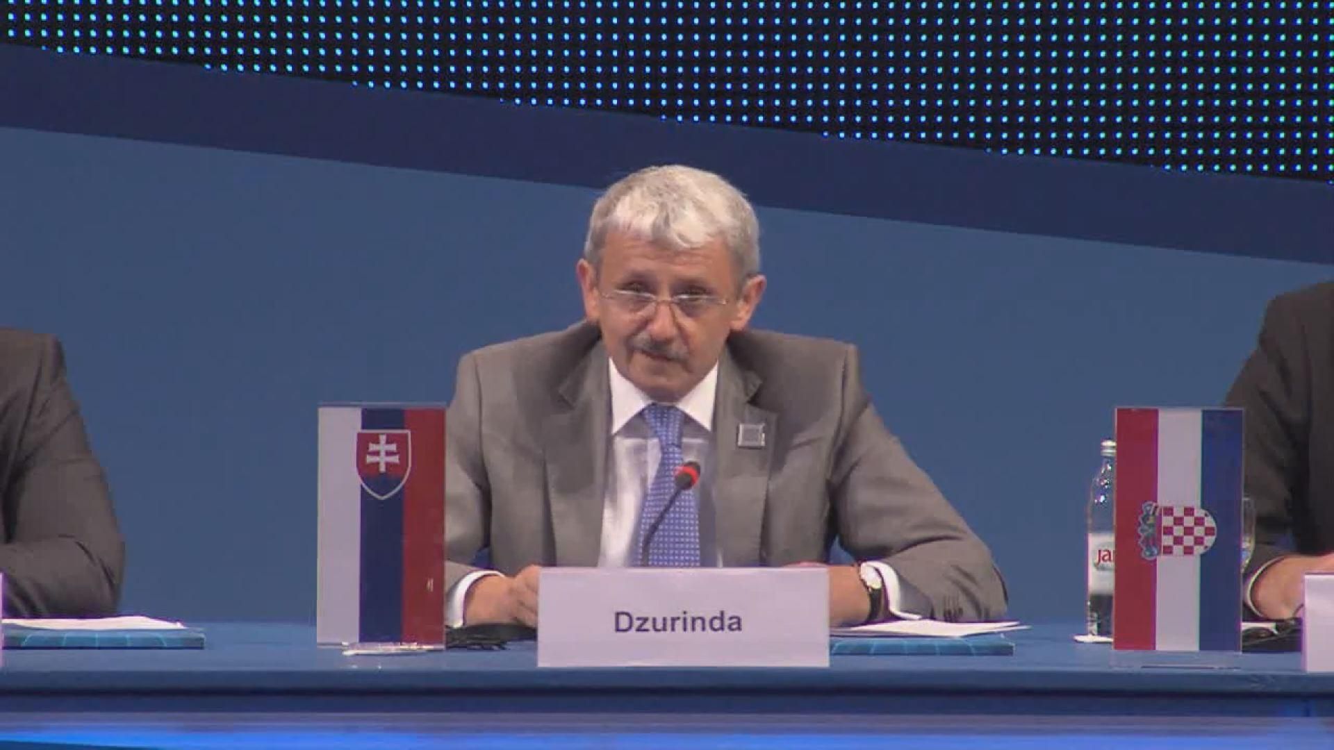 Колишній словацький прем'єр став радником Порошенка Колишній словацький прем'єр став радником Порошенка