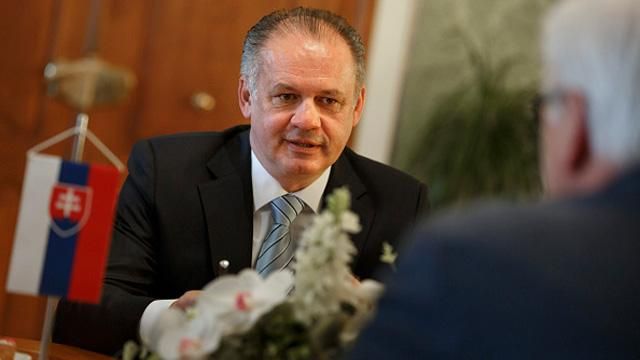 Словацкий президент рассказал, как Украине получить оружие Словацкий президент рассказал, как Украине получить оружие