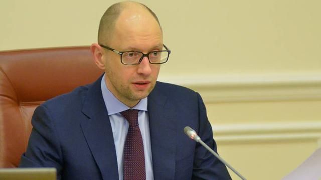 Яценюк: У 2013 році на дотаціях вугільної галузі "загубилося" 2 мільярди доларів Яценюк: У 2013 році на дотаціях вугільної галузі "загубилося" 2 мільярди доларів