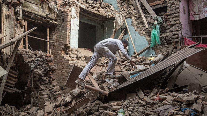 Землетрус у Непалі: Порошенко відправив по українців літак Землетрус у Непалі: Порошенко відправив по українців літак