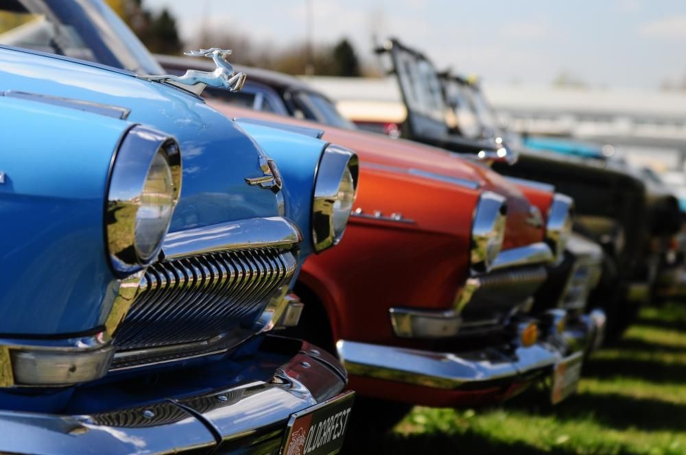 В Киеве состоялась самая масштабная выставка ретро-машин В Киеве состоялась самая масштабная выставка ретро-машин