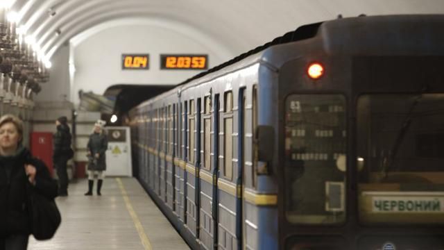 У столичному метро з'являться полиці для обміну книжками