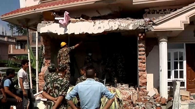 Число жертв землетрясения в Непале достигло более 4 тысяч