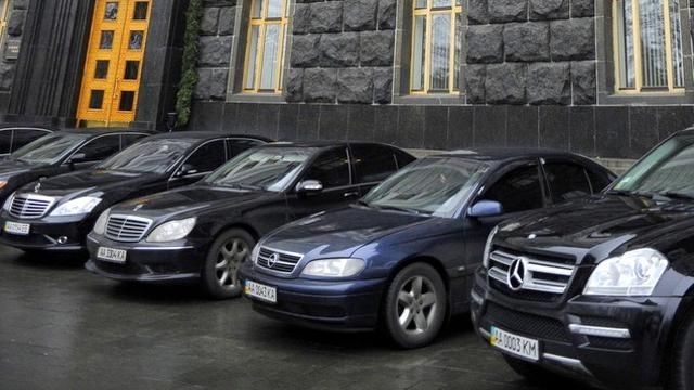 Апарат ВРУ не хоче ліквідувати свій автопарк Апарат ВРУ не хоче ліквідувати свій автопарк