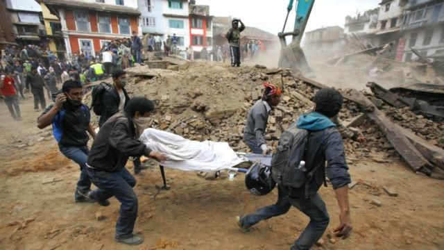 У Непалі зростає кількість жертв: загиблих вже понад 4,2 тисяч людей