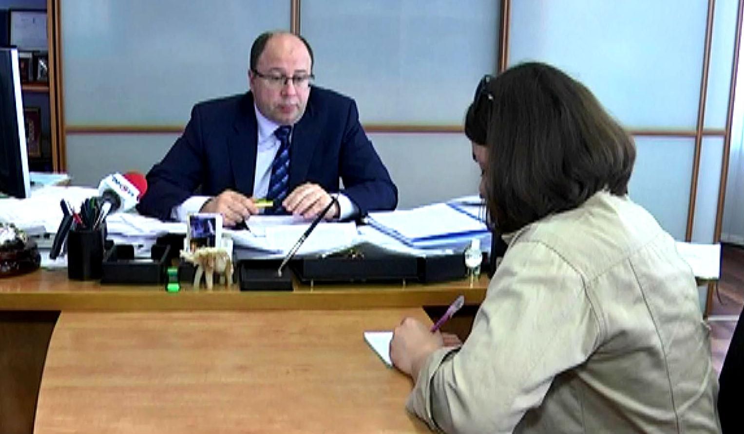 Біженці не йдуть працювати через низькі зарплати, розраховують на волонтерів Біженці не йдуть працювати через низькі зарплати, розраховують на волонтерів