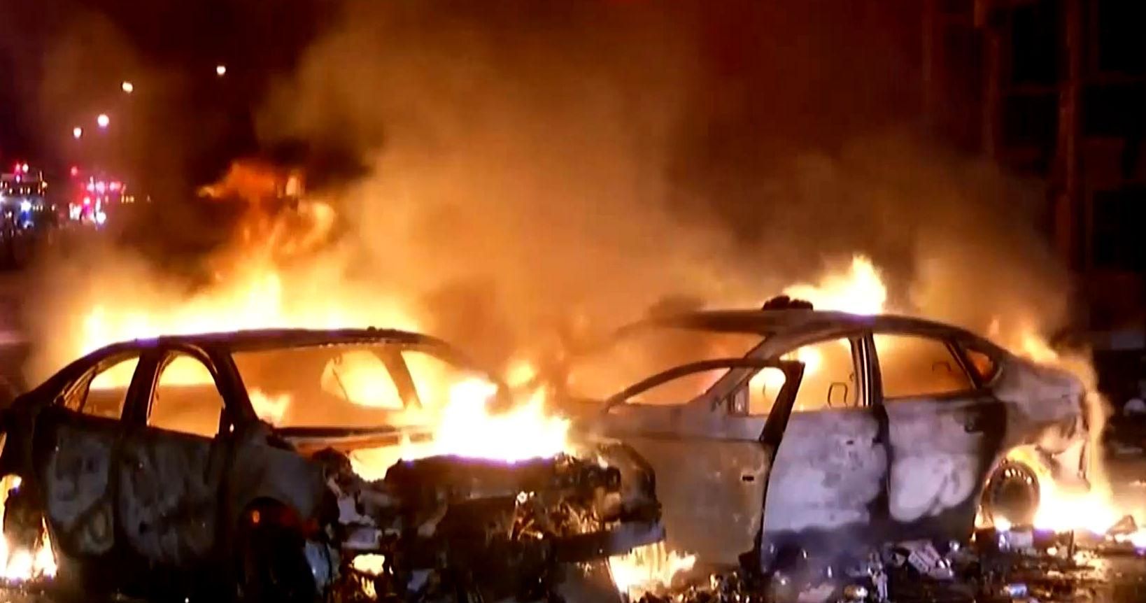 У Балтиморі оголошено надзвичайний стан через масові заворушення У Балтиморі оголошено надзвичайний стан через масові заворушення