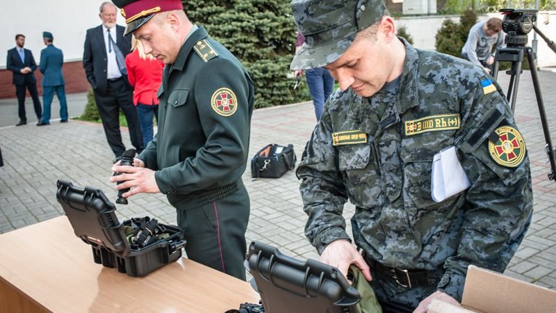 Канада продовжує допомагати Україні Канада продовжує допомагати Україні