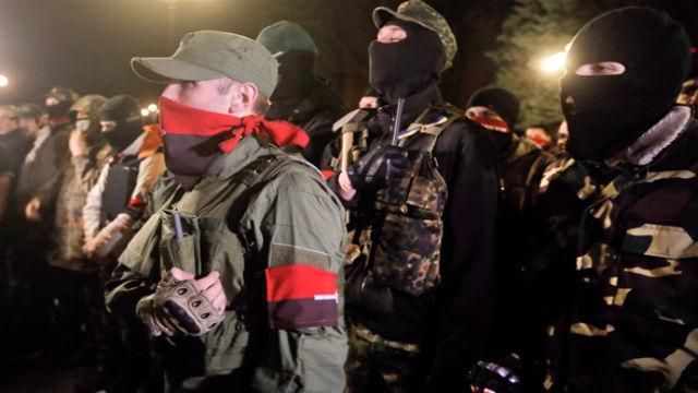 "Правий сектор" готує пікет під Адміністрацією Президента "Правий сектор" готує пікет під Адміністрацією Президента