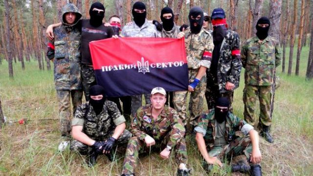 Конфликт с "Правым сектором" спровоцировала третья сторона, — Генштаб АТО Конфликт с "Правым сектором" спровоцировала третья сторона, — Генштаб АТО