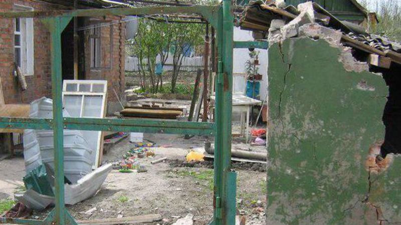 Горлівка після страшного обстрілу нагадує звалище Горлівка після страшного обстрілу нагадує звалище