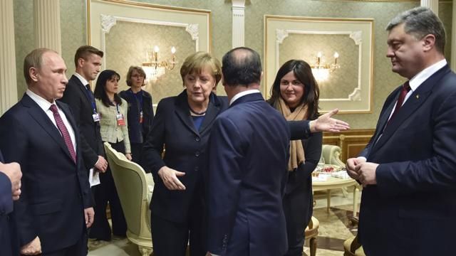 Порошенко, Меркель и Олланд созвонились с Путиным. Ищут новую фазу разрешения конфликта