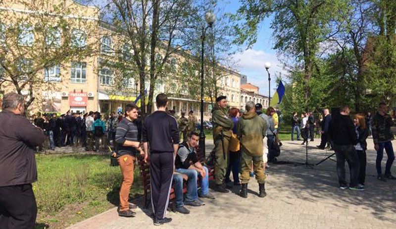 В Харькове майские праздники начались со столкновений