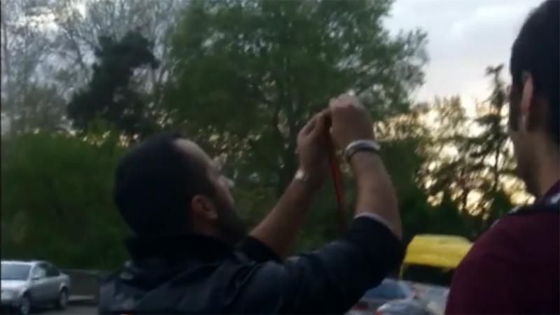 В Грузии российских байкеров заставили снять георгиевские ленты В Грузии российских байкеров заставили снять георгиевские ленты