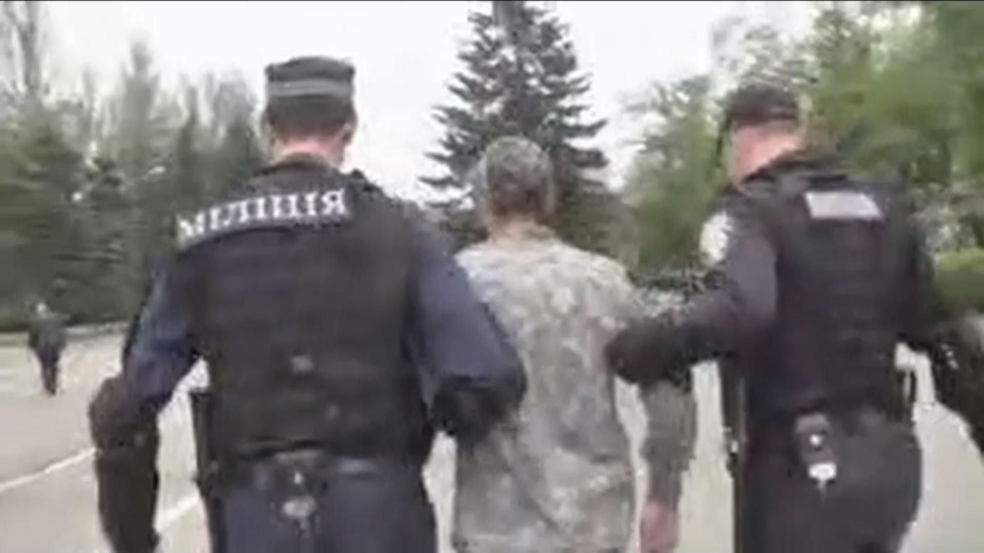 В Одесі людину з українською символікою вивели з Куликового поля В Одесі людину з українською символікою вивели з Куликового поля