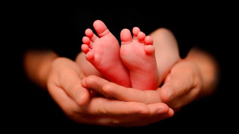 Окупанти на Луганщині здають напрокат матерів і немовлят Окупанти на Луганщині здають напрокат матерів і немовлят