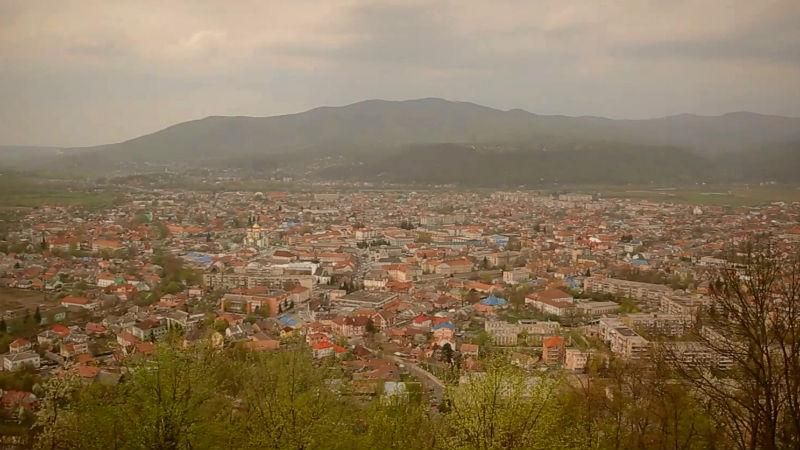 Як відпочити у Хусті: руїни замку й унікальна фабрика капелюхів Як відпочити у Хусті: руїни замку й унікальна фабрика капелюхів