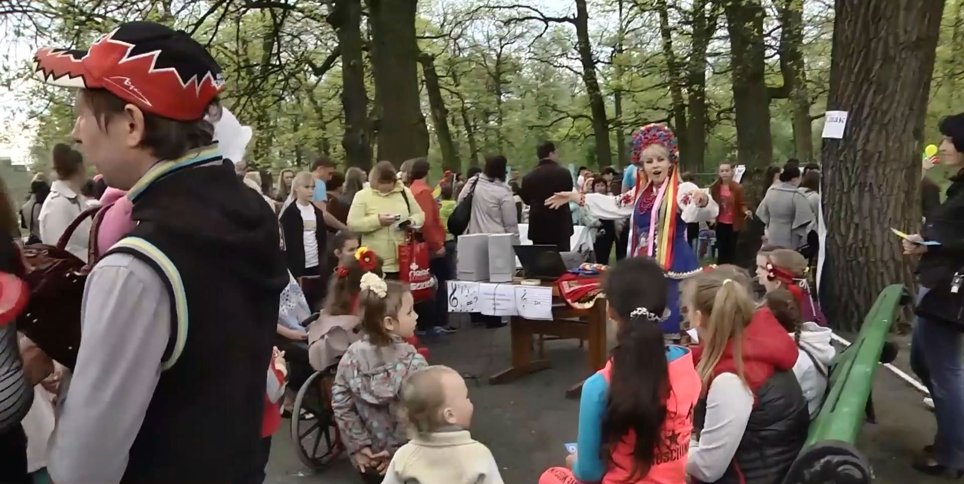 В Киеве за конфеты наняли на работу детей