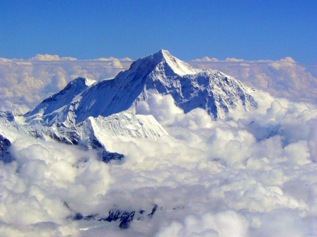 Землетрясение в Непале изменило высоту Эвереста