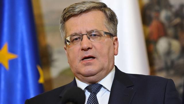 Коморовський: У Москві на параді пройдуть підрозділи, які нападали на Україну Коморовський: У Москві на параді пройдуть підрозділи, які нападали на Україну