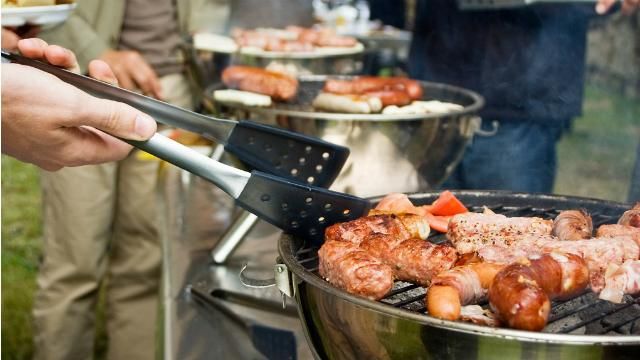 Експерт не бачить сенсу відмовлятися від першотравневих свят Експерт не бачить сенсу відмовлятися від першотравневих свят
