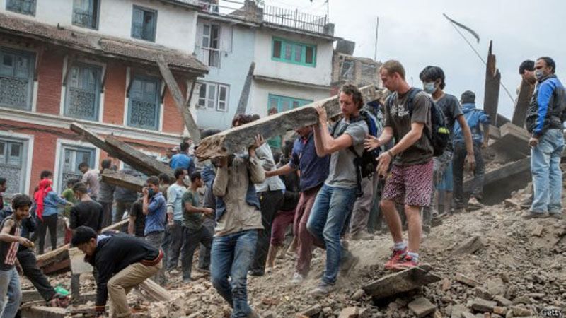В результате землетрясения в Непале пострадал украинец,— МИД