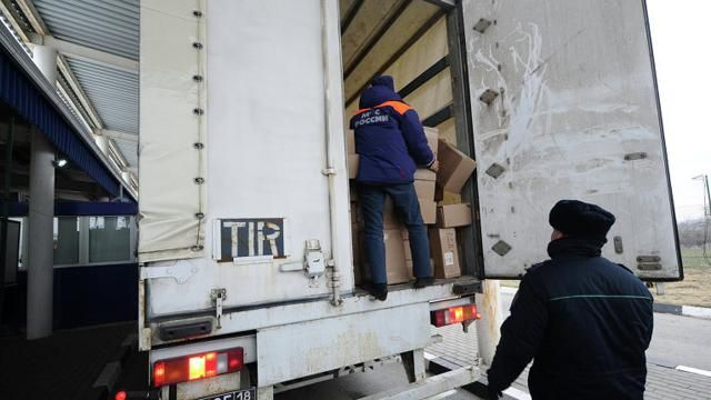 Россия готовит новый "гумконвой" для донецких "пожарников" Россия готовит новый "гумконвой" для донецких "пожарников"