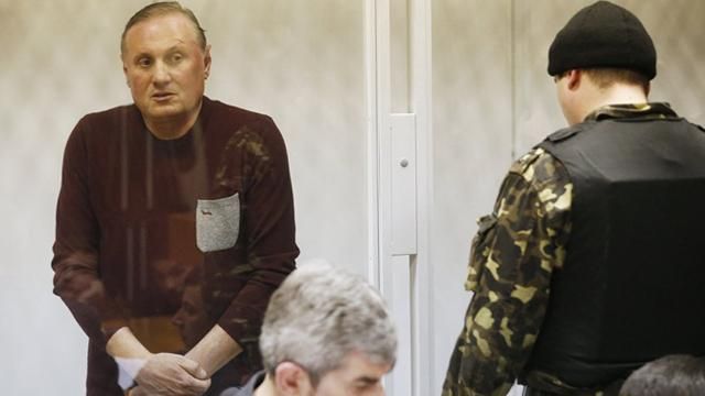Печерский суд продлил арест Ефремова