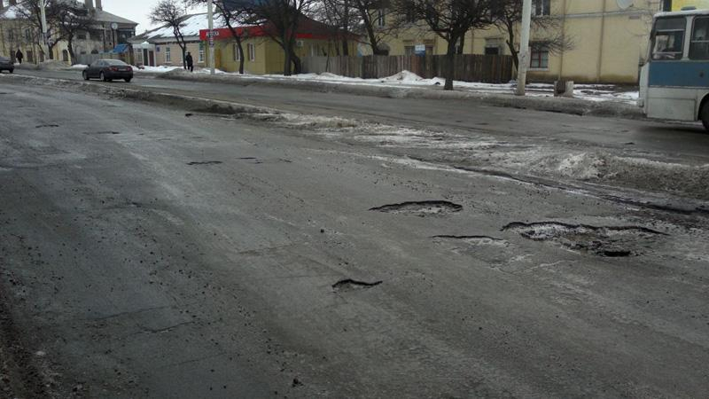 Днепропетровский чиновник попался на краже денег во время строительства дорог