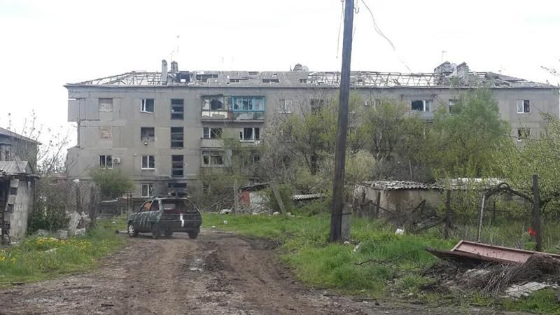 Пески превратились в пустыню с руинами: фото после очередного обстрела Пески превратились в пустыню с руинами: фото после очередного обстрела