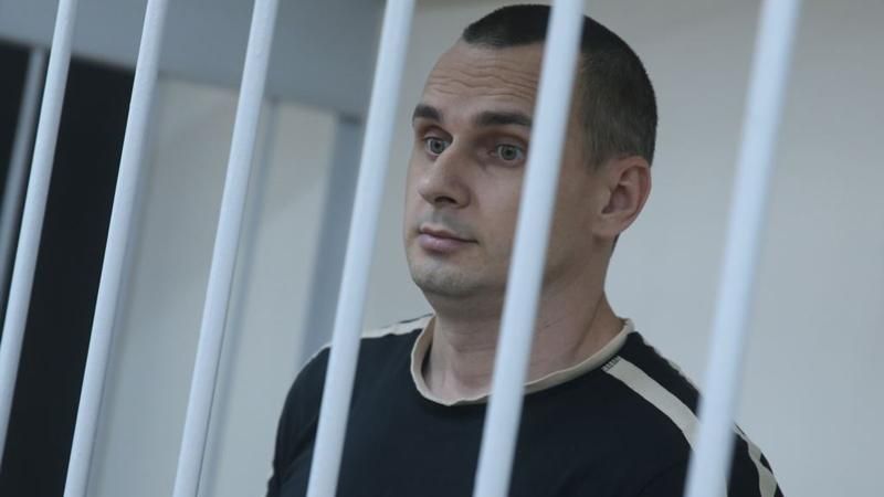 Російський суд продовжив незаконний арешт Сенцова