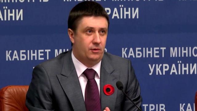 Военный парад в Киеве заменят на марш мира Военный парад в Киеве заменят на марш мира