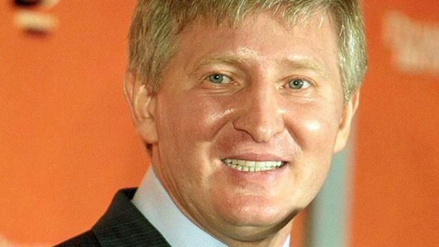 СБУ допрашивает менеджеров Ахметова СБУ допрашивает менеджеров Ахметова