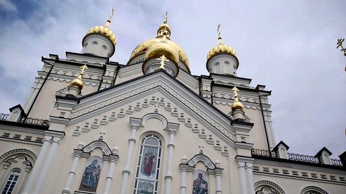Почаївська лавра: уподібнення секті Кремля Почаївська лавра: уподібнення секті Кремля
