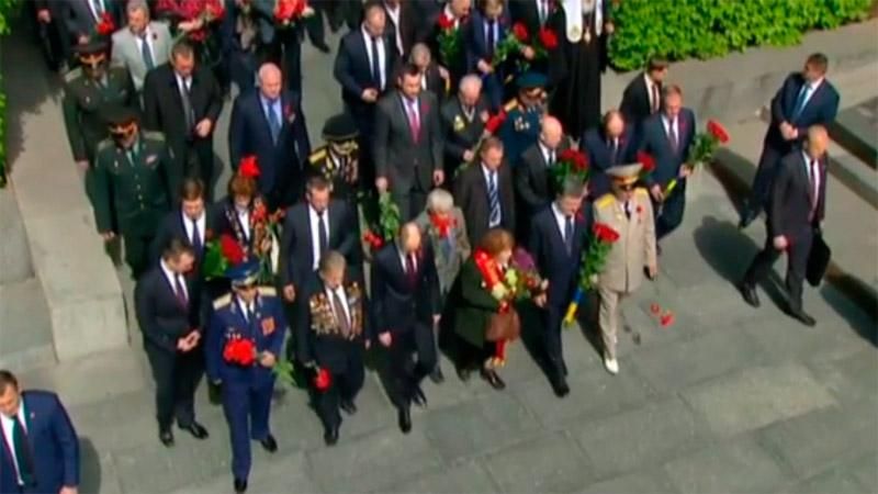 У Києві проходять урочистості з нагоди Дня Перемоги (Наживо) У Києві проходять урочистості з нагоди Дня Перемоги (Наживо)