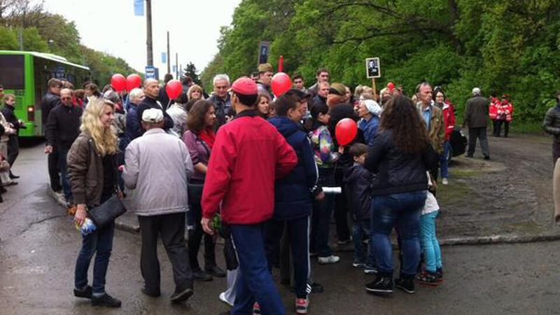 День Перемоги у Харкові: акцію комуністів розганяють громадські активісти День Перемоги у Харкові: акцію комуністів розганяють громадські активісти