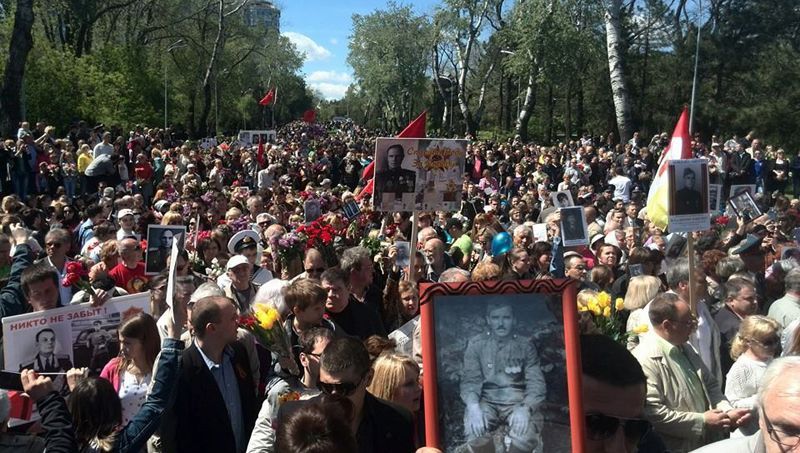 На Аллее славы в Одессе выгоняют из города "бандеровских бесов"