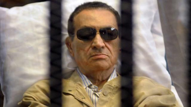 Экс-президента Египта на три года отправили в тюрьму, потому что наворовал денег