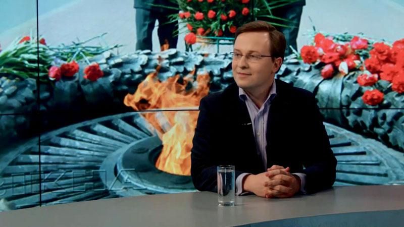 Парад в Донецке — редкостный цирк, — политолог Парад в Донецке — редкостный цирк, — политолог