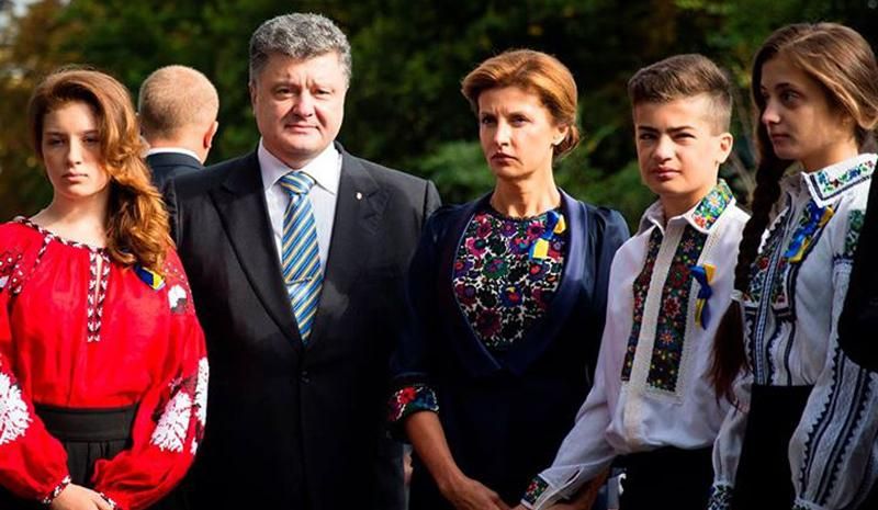 Порошенко поздравил матерей с праздником Порошенко поздравил матерей с праздником