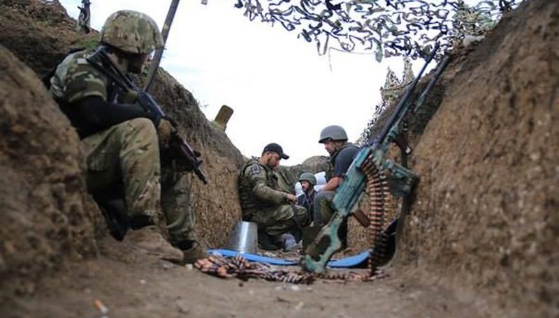 Широкино прямо сейчас — под плотным артиллерийским обстрелом боевиков Широкино прямо сейчас — под плотным артиллерийским обстрелом боевиков