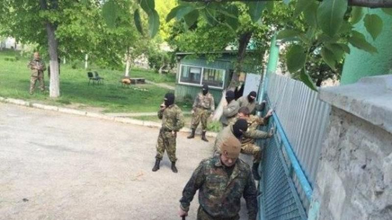 В Ровенской области стреляли по волонтерам В Ровенской области стреляли по волонтерам