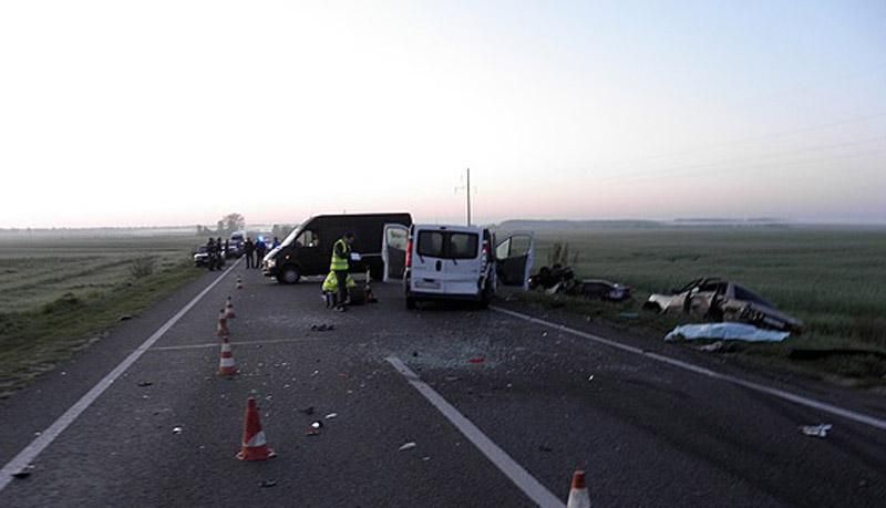 На Волині в одному місці сталось дві аварії поспіль: 4 людини загинули