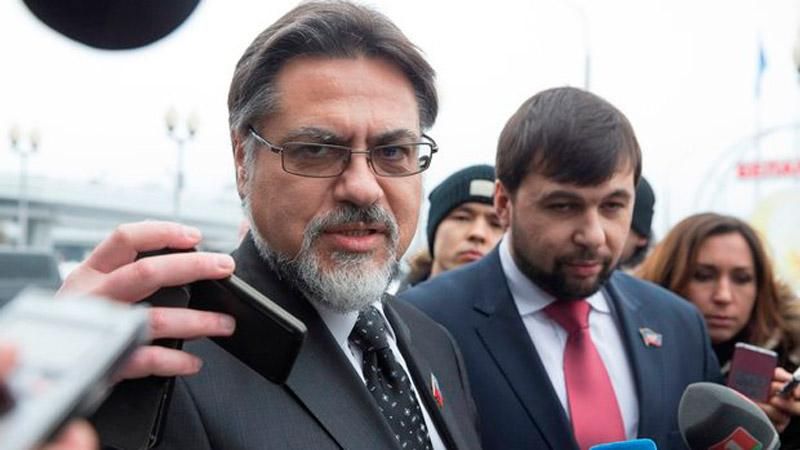 Терористи хочуть переписати Конституцію України Терористи хочуть переписати Конституцію України