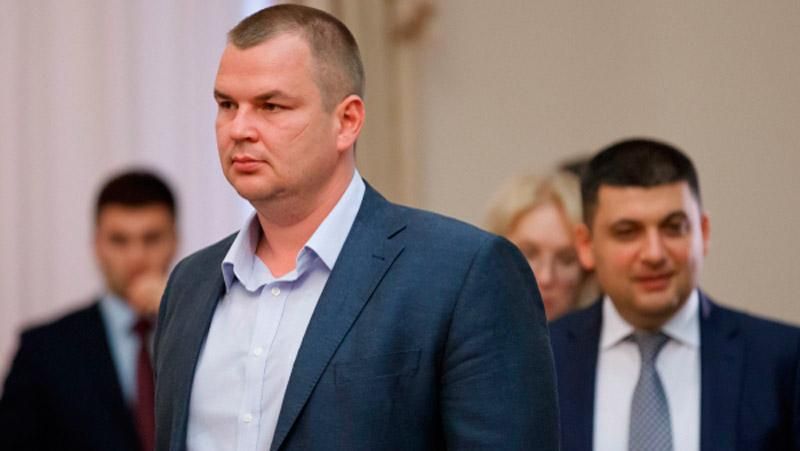 Екс-міністр Булатов пішов воювати Екс-міністр Булатов пішов воювати