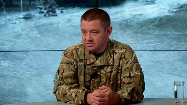 Мобільний зв'язок на передовій варто заборонити, — комбат Мобільний зв'язок на передовій варто заборонити, — комбат