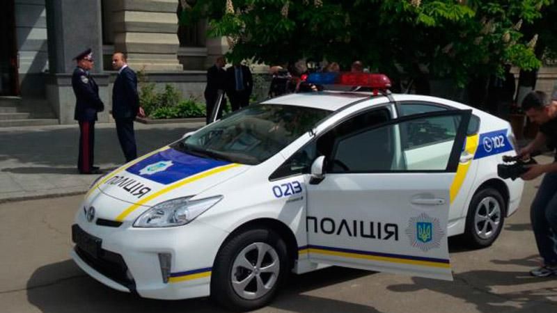 Цифра дня: Аваков отримав від Японії 348 автомобілів Цифра дня: Аваков отримав від Японії 348 автомобілів